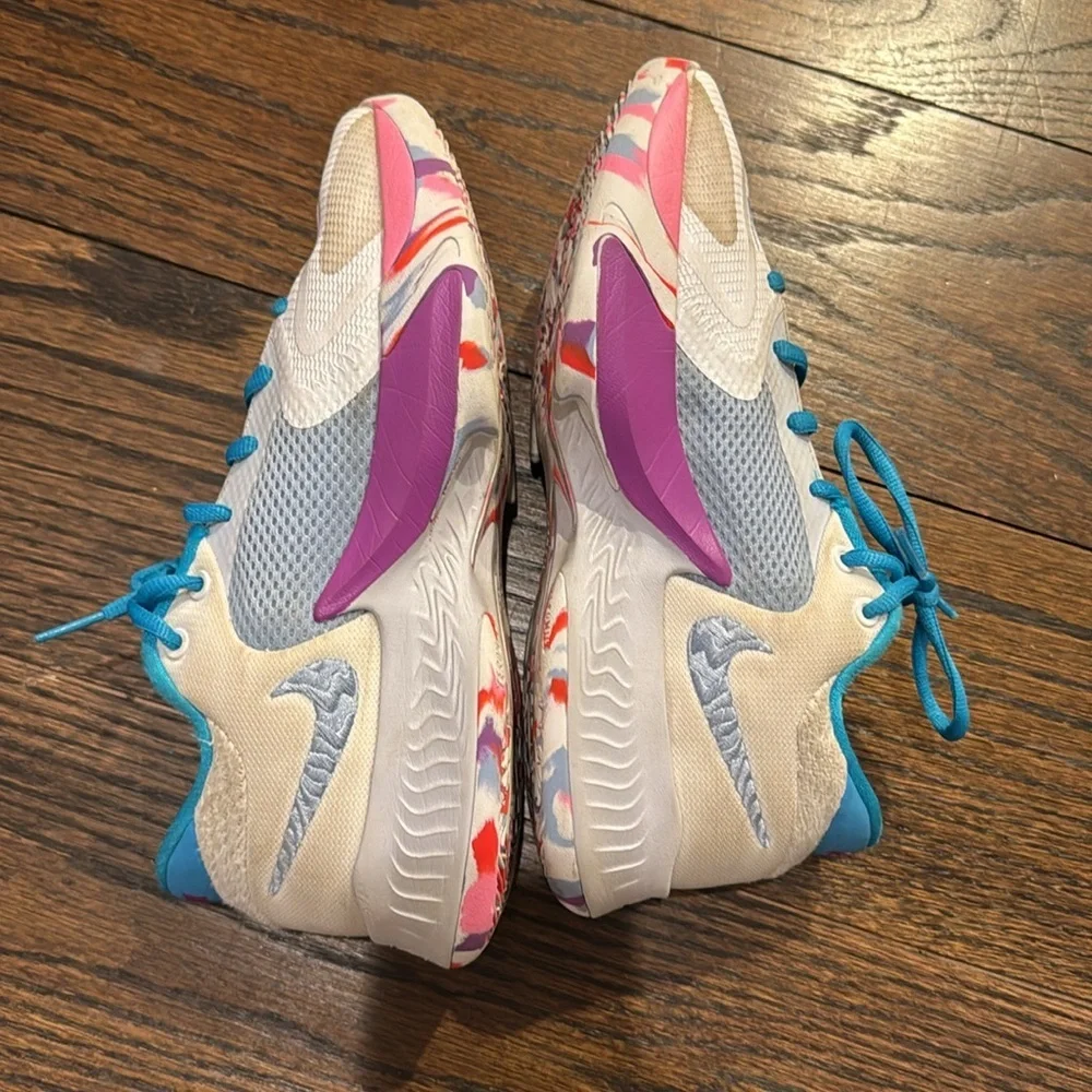 Nike Giannis freak 4 big kids basketball shoe sneaker